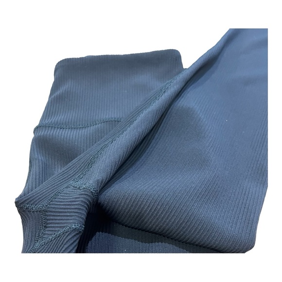 ATHLETA Elation High Rise Rib 7/8 tight Black Medium - Picture 3 of 4